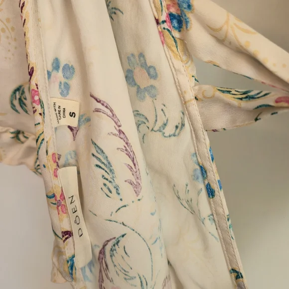 Doen_100% Silk Floral Ruffle-Sleeve Midi Dress in Cream - Picture 6 of 8